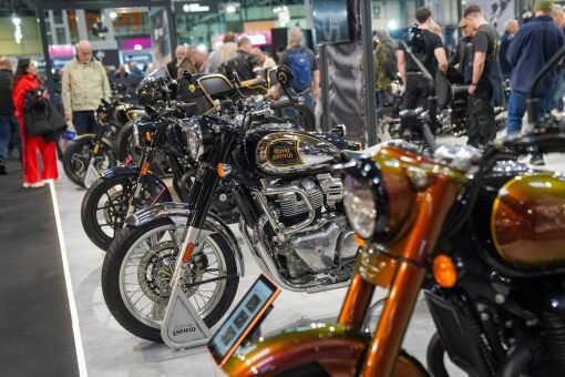 MCL25_Royal_Enfield-041
