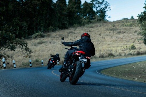 Guerrilla 450 Apex(11)